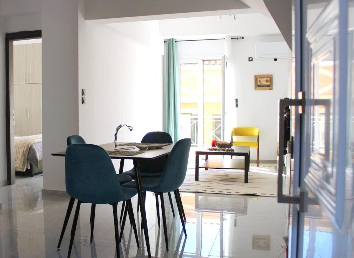 Patras Cozy Nest In The Vibrant City Center Eksteriør billede